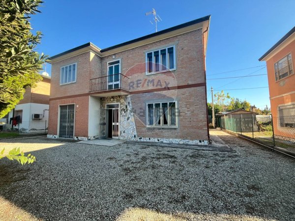 casa indipendente in vendita a Ferrara in zona Cona