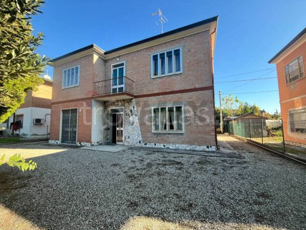 casa indipendente in vendita a Ferrara in zona Cona