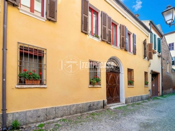 appartamento in vendita a Ferrara in zona Centro Storico