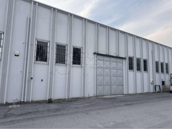 appartamento in vendita a Ferrara in zona Doro