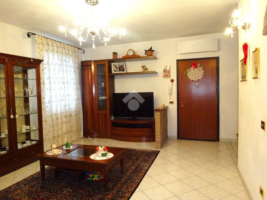 casa indipendente in vendita a Ferrara in zona San Martino