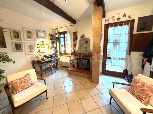 casa indipendente in vendita a Ferrara