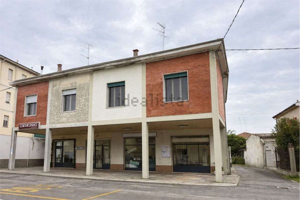 casa indipendente in vendita a Ferrara in zona San Martino