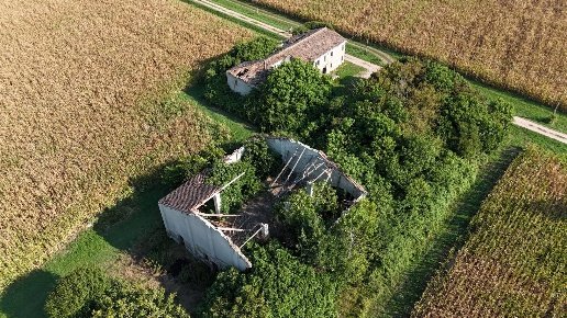 casa indipendente in vendita a Ferrara in zona Baura