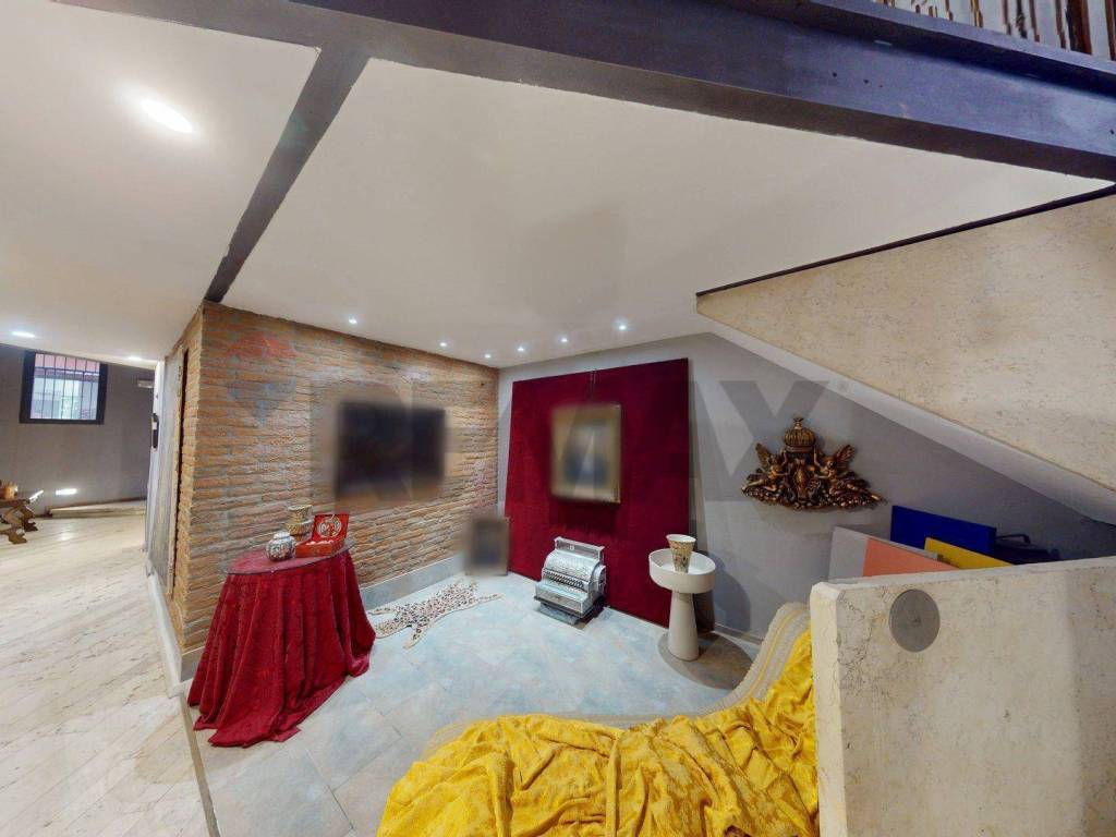 negozio in vendita a Ferrara in zona Centro Storico