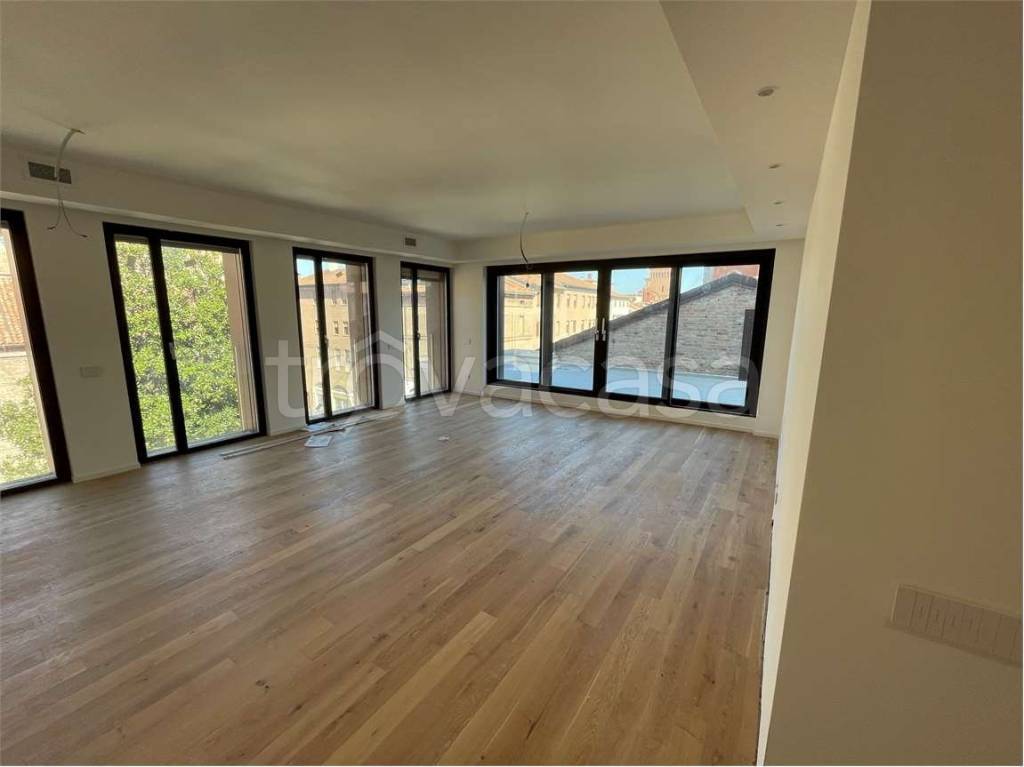 appartamento in vendita a Ferrara in zona Centro Storico