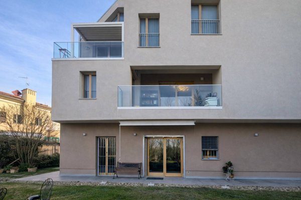 appartamento in vendita a Ferrara in zona Centro Storico