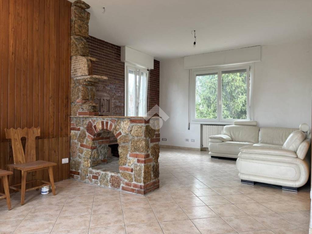 casa indipendente in vendita a Ferrara in zona Cona