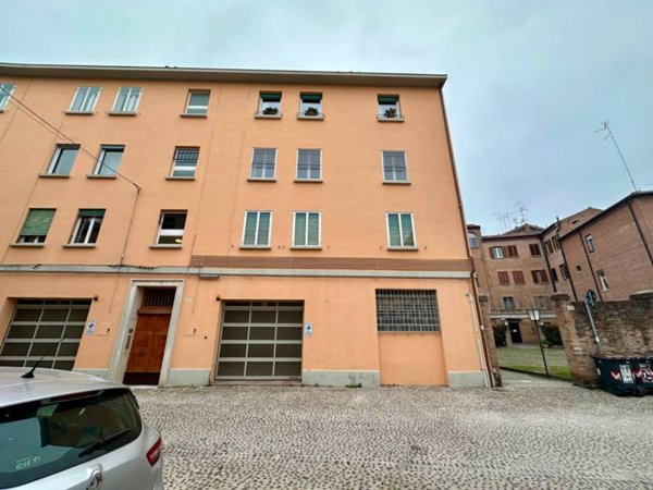 appartamento in vendita a Ferrara in zona Centro Storico