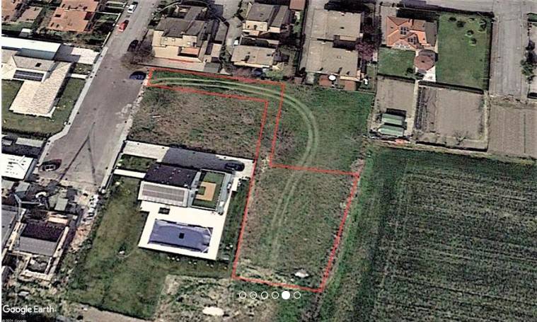 terreno edificabile in vendita a Ferrara in zona Pontegradella