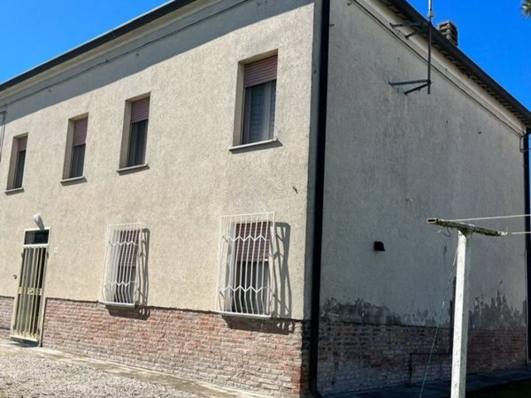 casa indipendente in vendita a Ferrara in zona Marrara