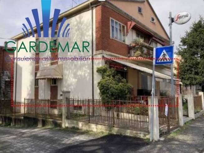 negozio in vendita a Ferrara