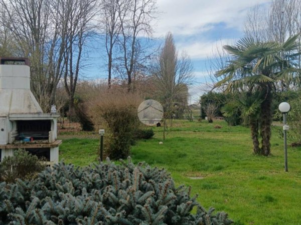 casa indipendente in vendita a Ferrara in zona San Bartolomeo in Bosco