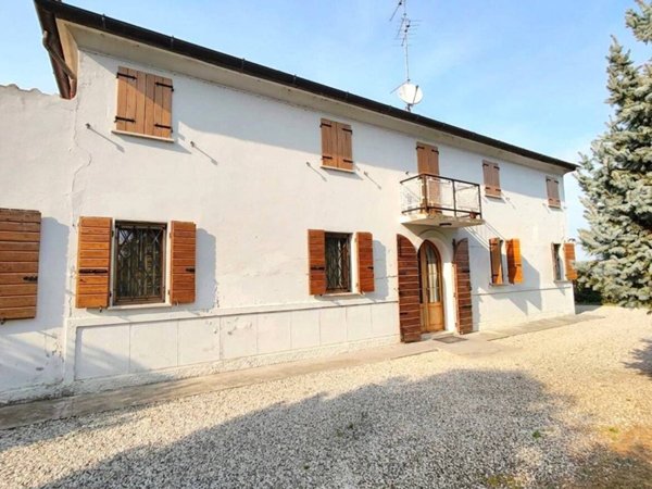 casa indipendente in vendita a Ferrara in zona San Martino