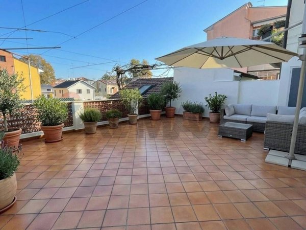 casa indipendente in vendita a Ferrara