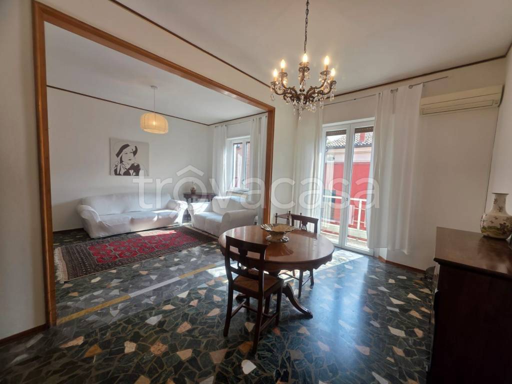 appartamento in vendita a Ferrara in zona Centro Storico