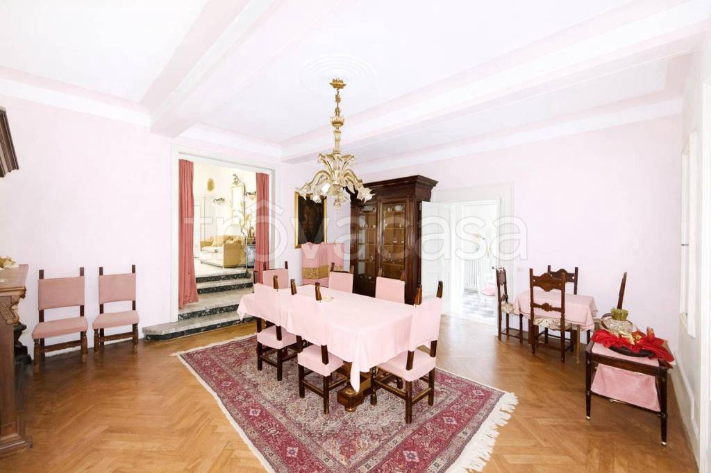 appartamento in vendita a Ferrara in zona Centro Storico