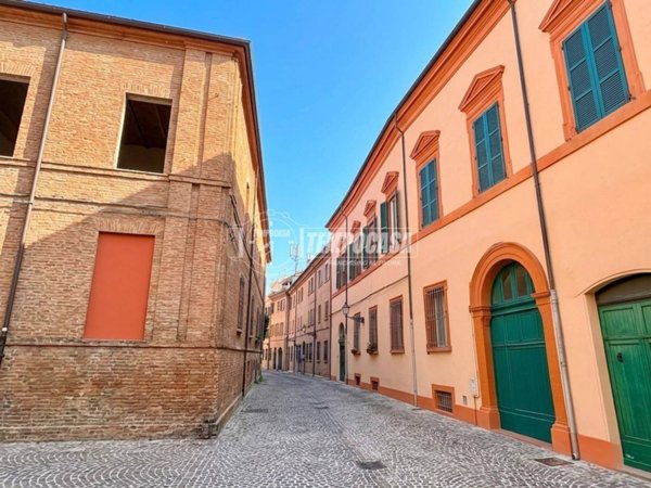 appartamento in vendita a Ferrara in zona Centro Storico