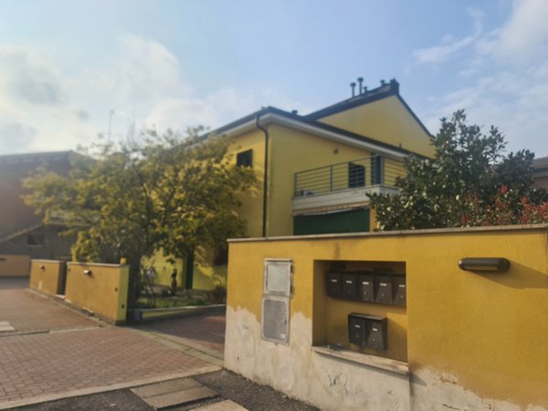 casa indipendente in vendita a Ferrara in zona San Martino