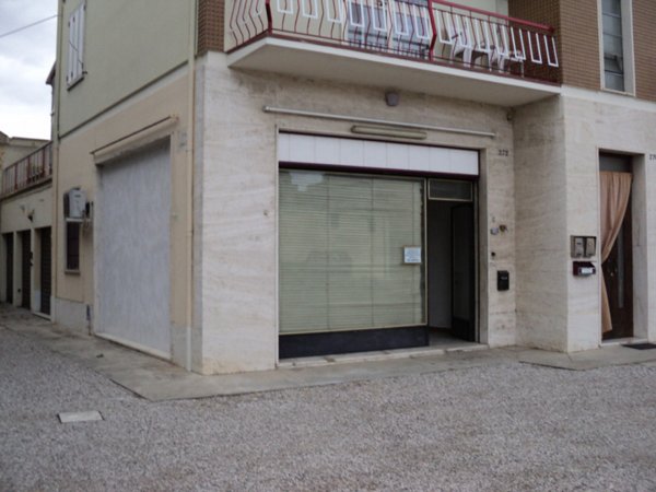 ufficio in vendita a Ferrara in zona San Martino