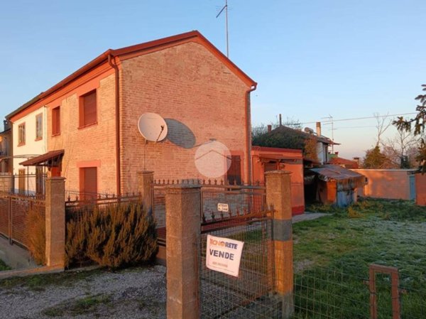 casa indipendente in vendita a Ferrara in zona San Martino
