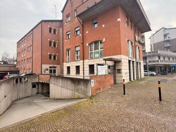 ufficio in vendita a Ferrara