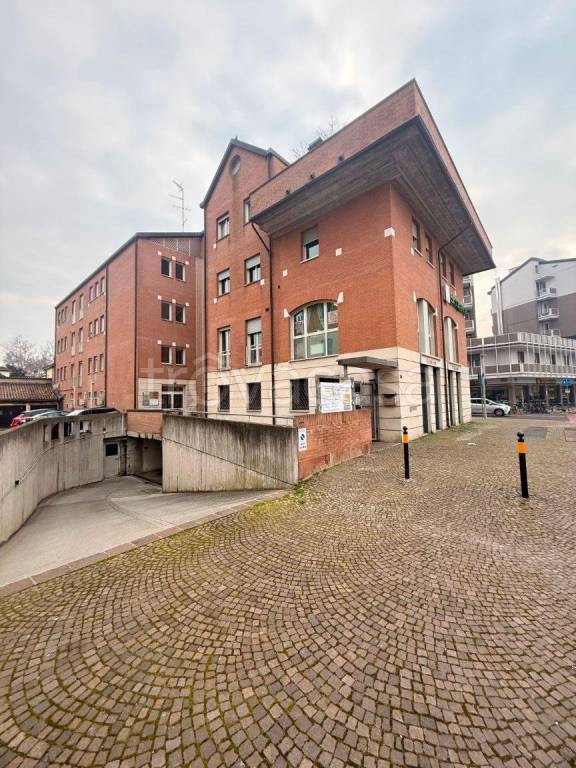 ufficio in vendita a Ferrara