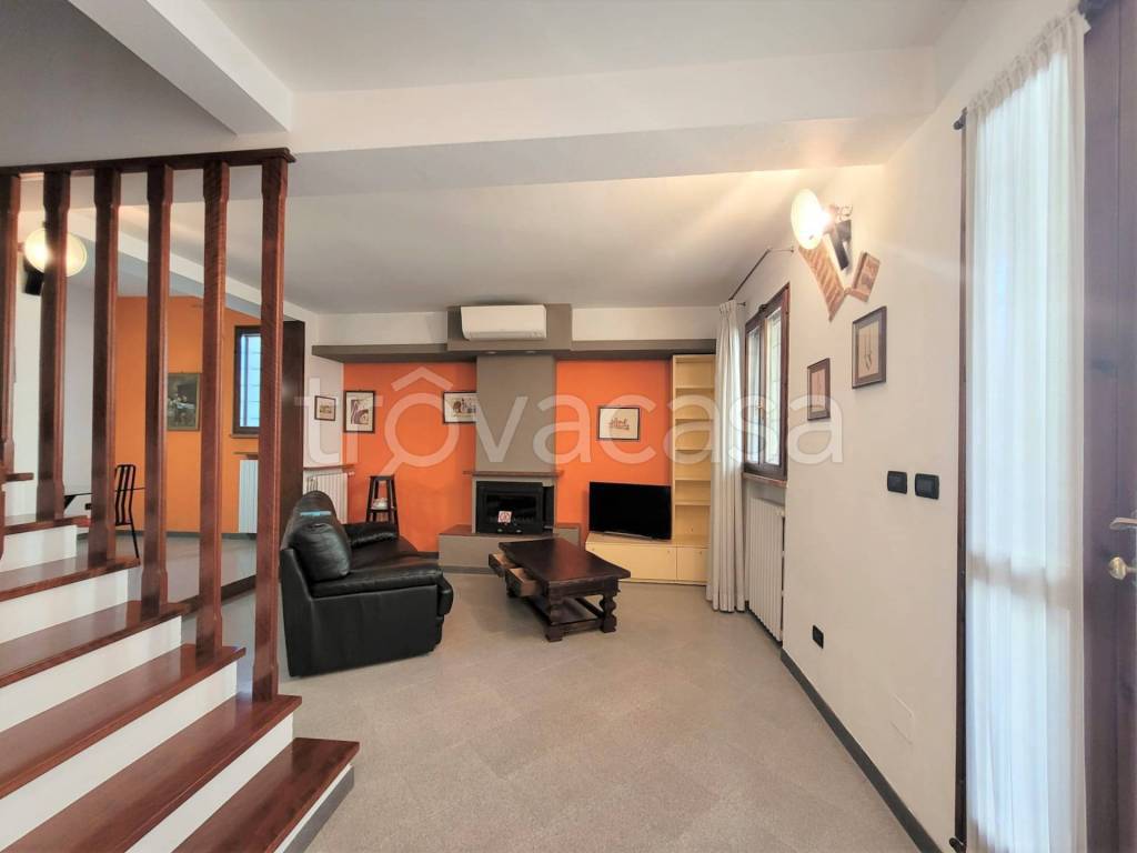 casa indipendente in vendita a Ferrara in zona Centro Storico