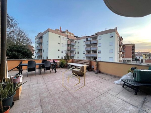 appartamento in vendita a Ferrara in zona Centro Storico