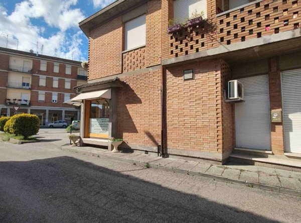 locale commerciale in vendita a Ferrara in zona San Martino