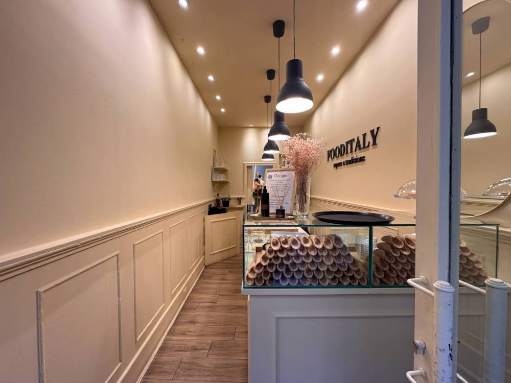 negozio in vendita a Ferrara in zona Centro Storico