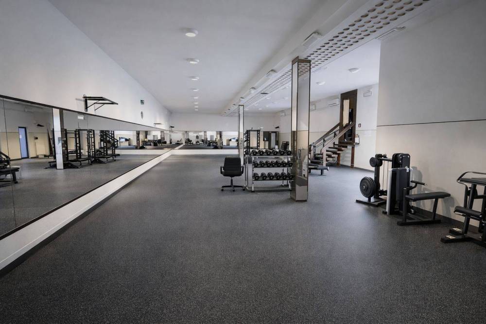 locale commerciale in vendita a Ferrara in zona Pontelagoscuro