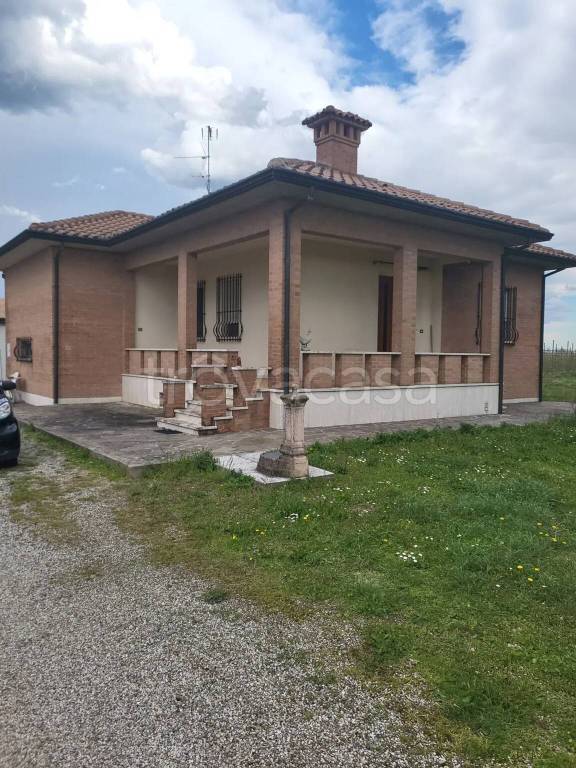 casa indipendente in vendita a Ferrara in zona Boara