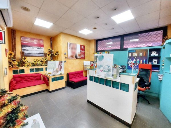 negozio in vendita a Ferrara in zona Centro Storico