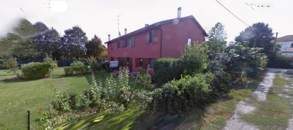casa indipendente in vendita a Ferrara