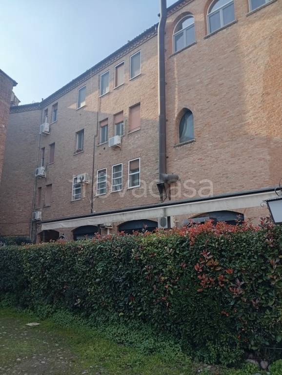 appartamento in vendita a Ferrara in zona Centro Storico