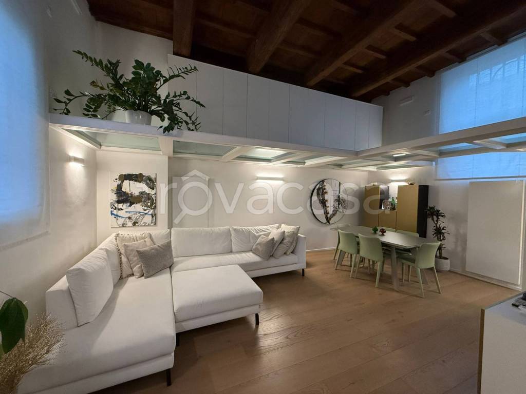 appartamento in vendita a Ferrara in zona Centro Storico