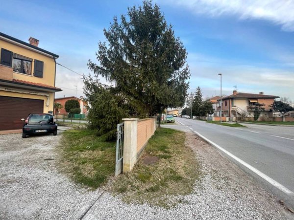 appartamento in vendita a Ferrara in zona Focomorto