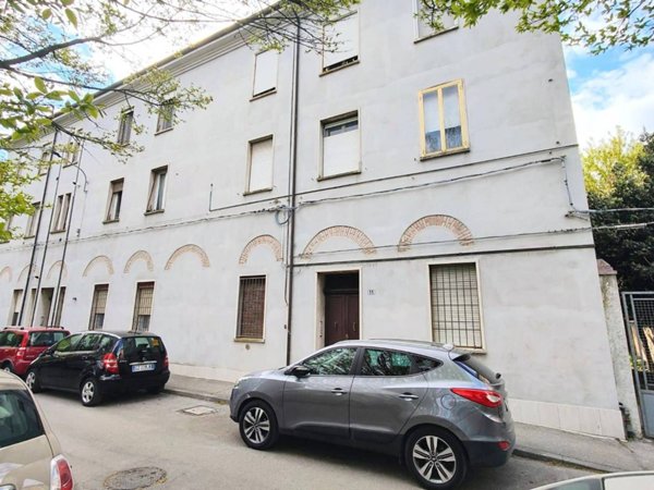 appartamento in vendita a Ferrara in zona Centro Storico