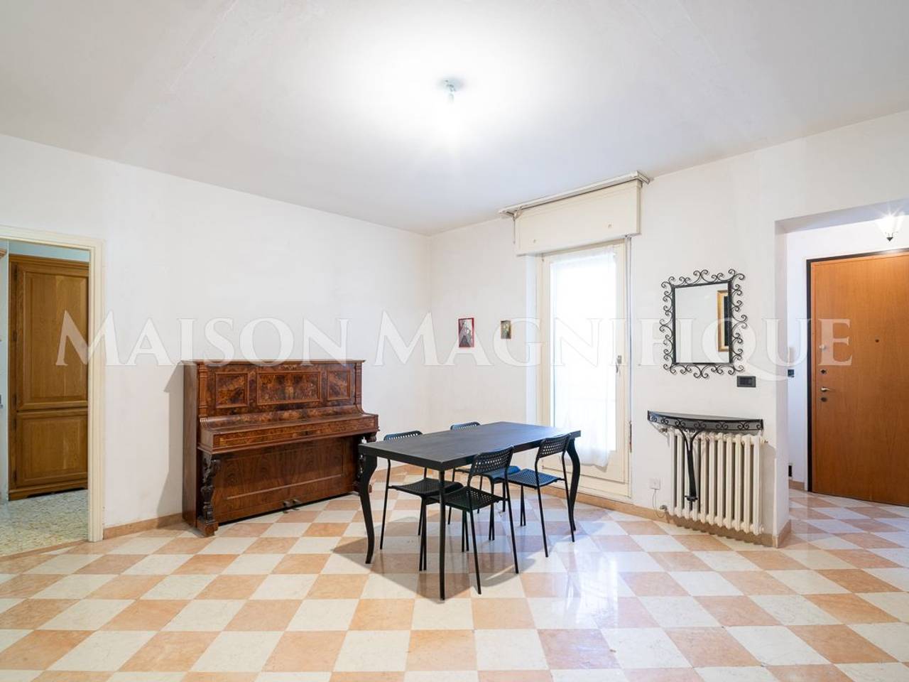 appartamento in vendita a Ferrara in zona Centro Storico