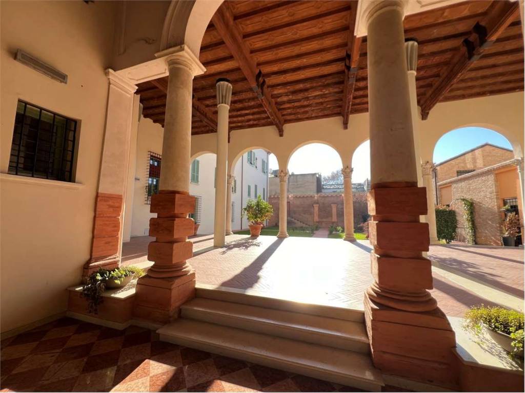 appartamento in vendita a Ferrara in zona Centro Storico