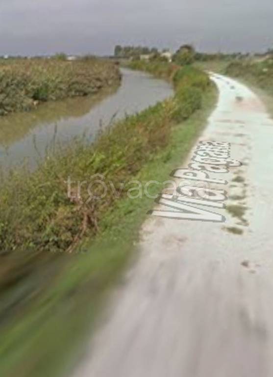 appartamento in vendita a Ferrara in zona Quartesana