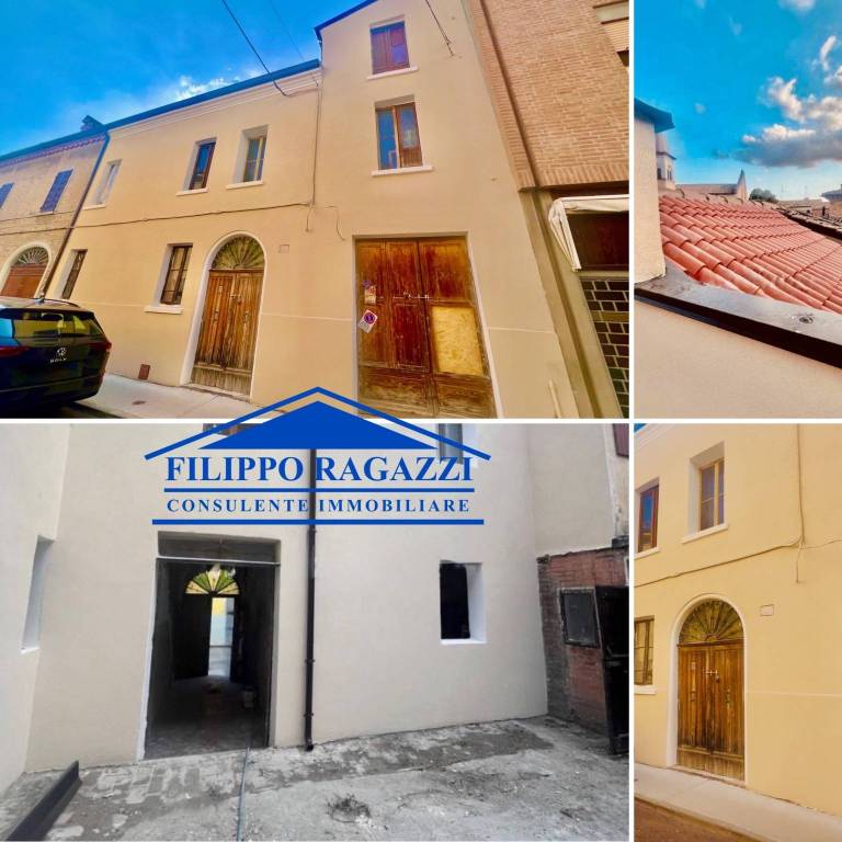 casa indipendente in vendita a Ferrara in zona Centro Storico
