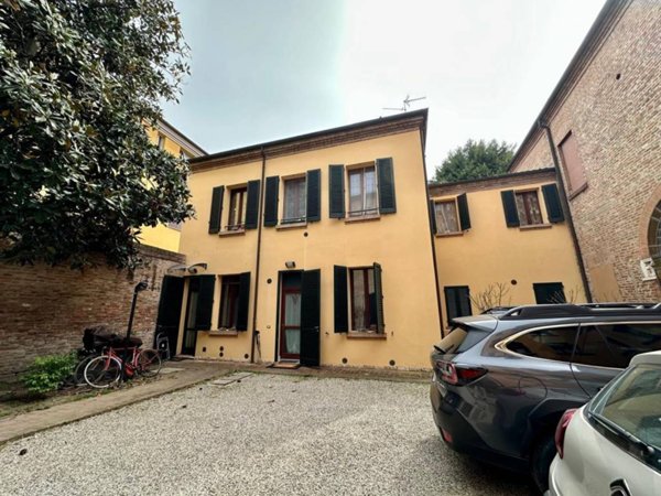 appartamento in vendita a Ferrara in zona Centro Storico