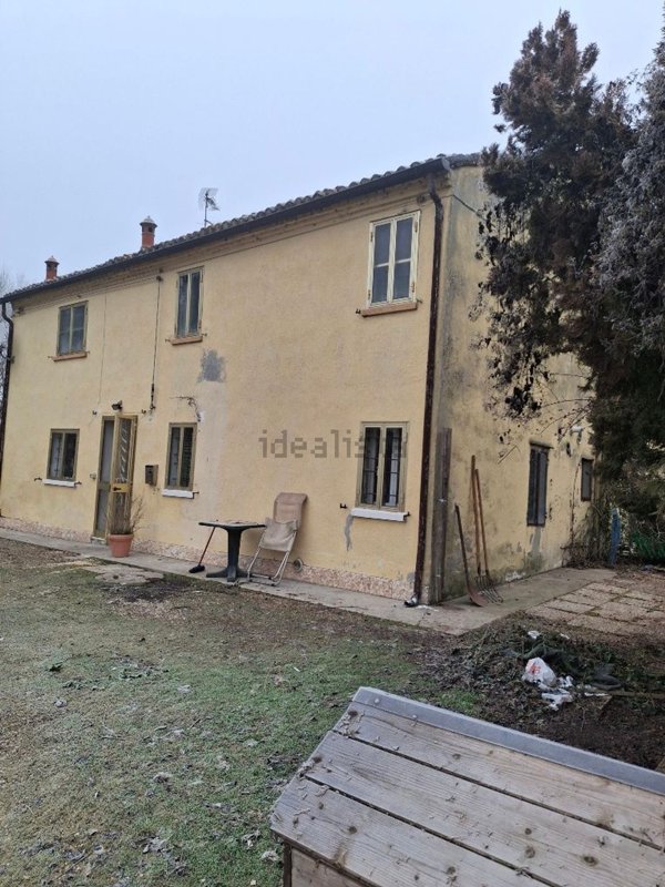 casa indipendente in vendita a Ferrara