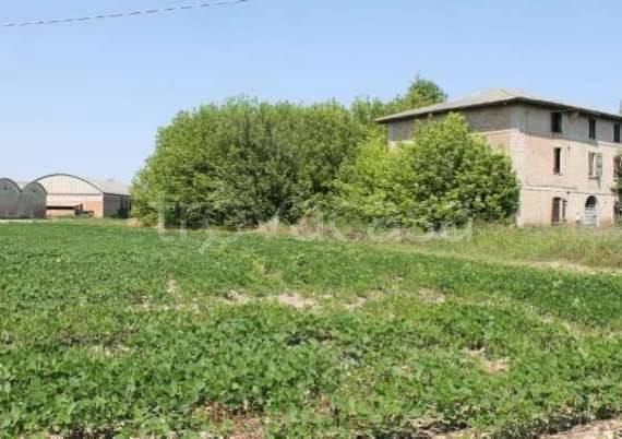 casa indipendente in vendita a Ferrara