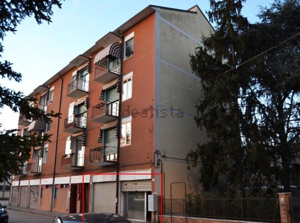 locale commerciale in vendita a Ferrara in zona Doro