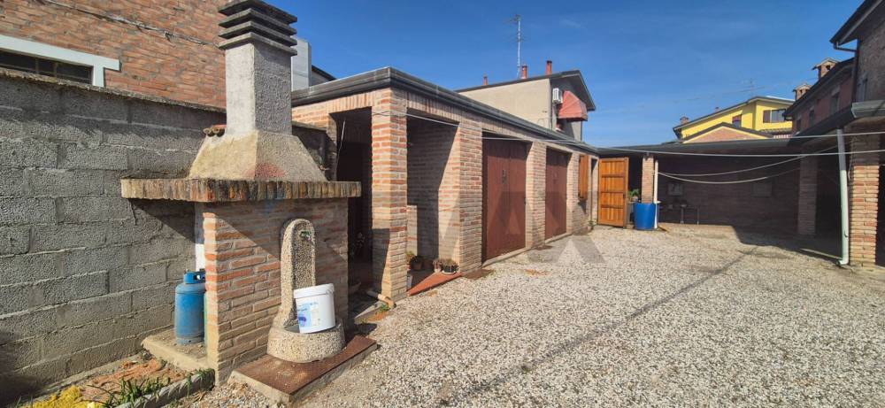 casa indipendente in vendita a Ferrara