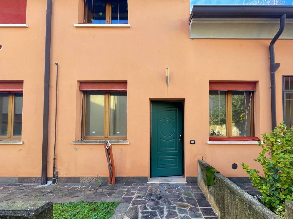 appartamento in vendita a Ferrara in zona Centro Storico