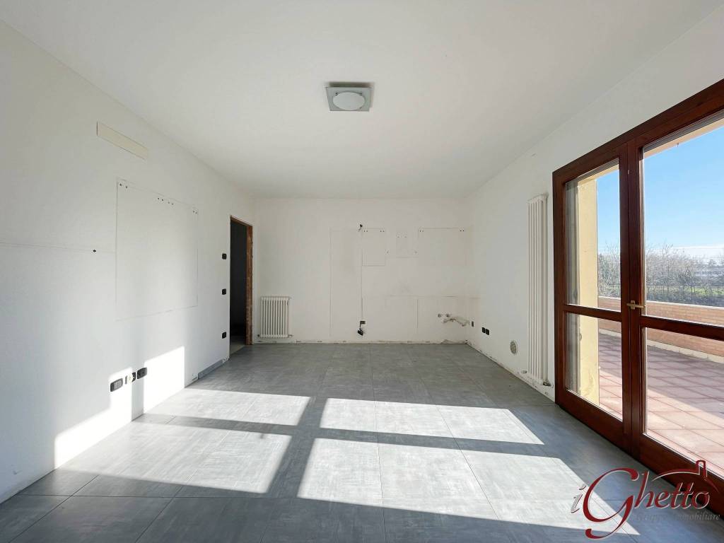appartamento in vendita a Ferrara in zona Doro